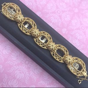 Trifari Bracelet goldtone metal designer signed mid century 1950s 1960s jewelry